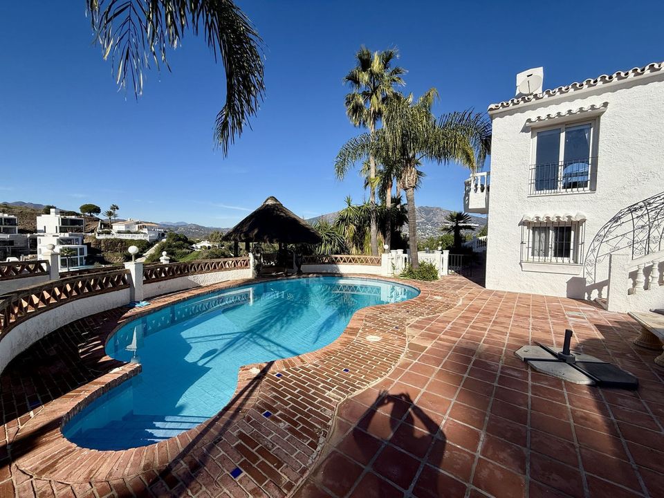 Villa i Cerros Del Aguila, Malaga - foto 1