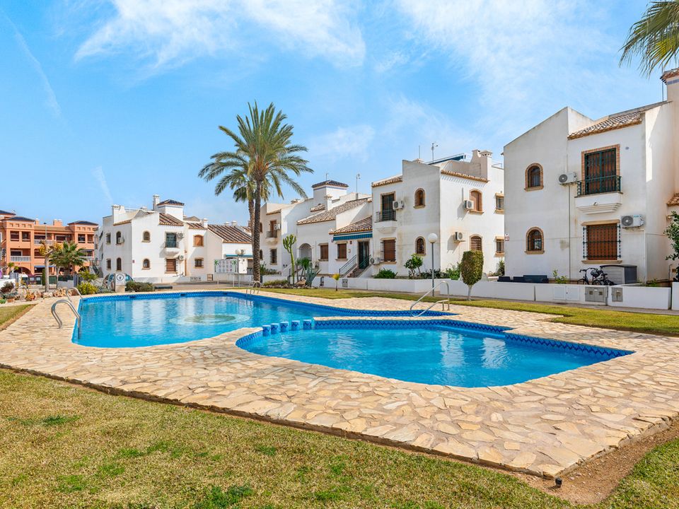 Lejlighed i Villamartin, Alicante - foto 1