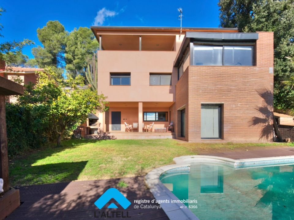Villa i L'Ametlla Del Valles, Barcelona - bilde 1