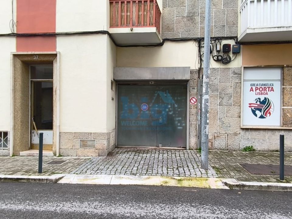 Erhvervsejendom i Amadora, Lisbon - foto 1