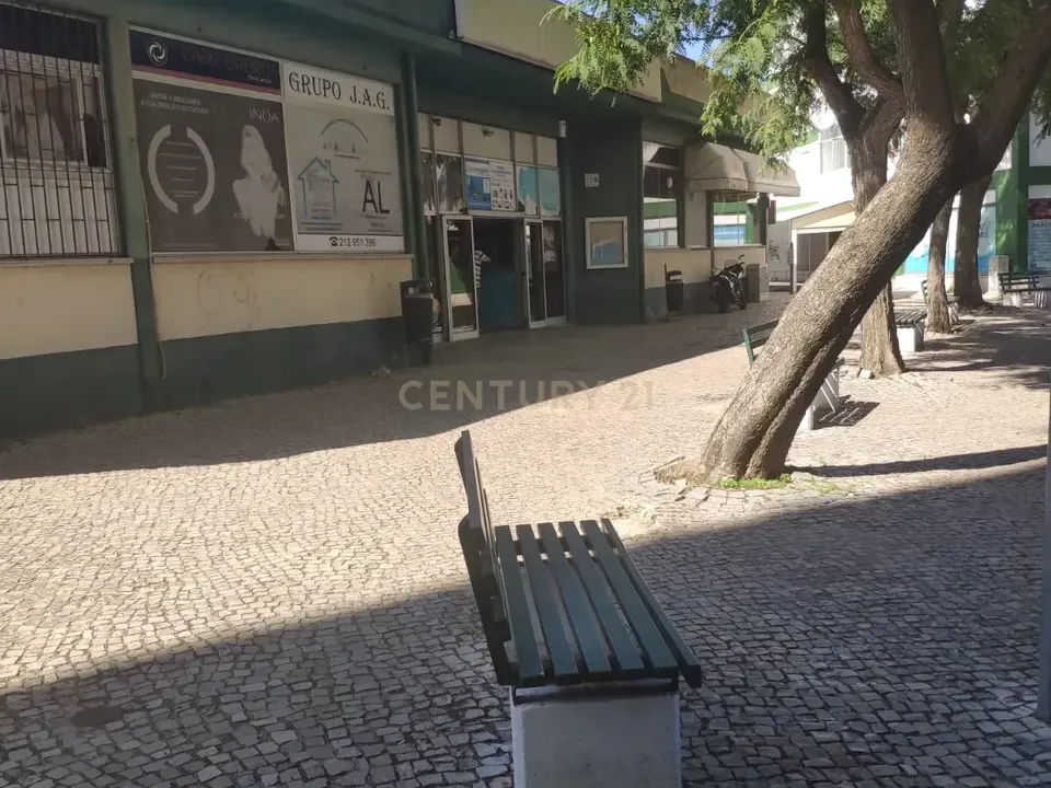 Erhvervsejendom i Seixal, Setubal - foto 1