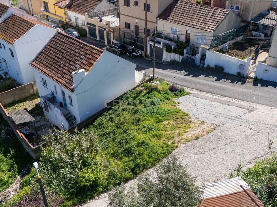 Helårsgrund i Santa Iria de Azoia, Lisbon - foto 2