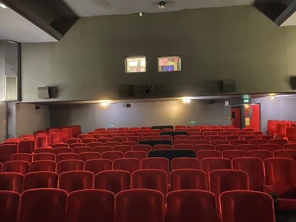 Erhvervsejendom i Etampes, Essonne - foto 3