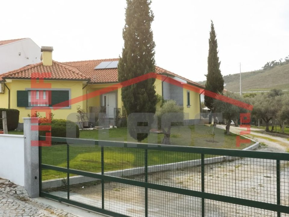 Villa i Vila Flor, Braganca - foto 1