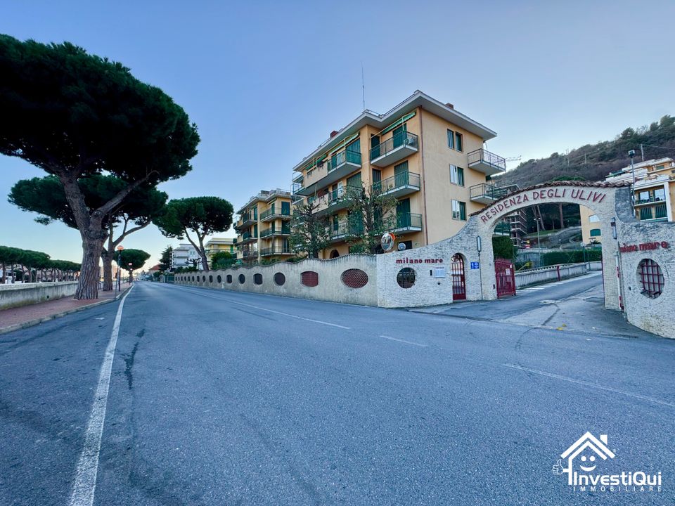 Garage i Pietra Ligure, Savona - foto 1