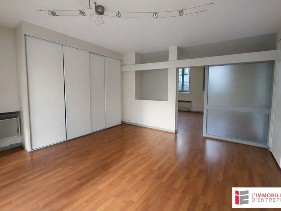 L'establiment comercial a Rennes, Ille-et-Vilaine - foto 2