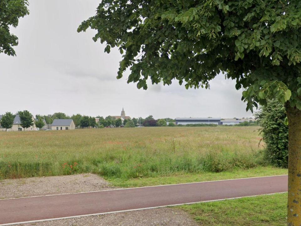 Helårsgrund i Falaise, Calvados - foto 1
