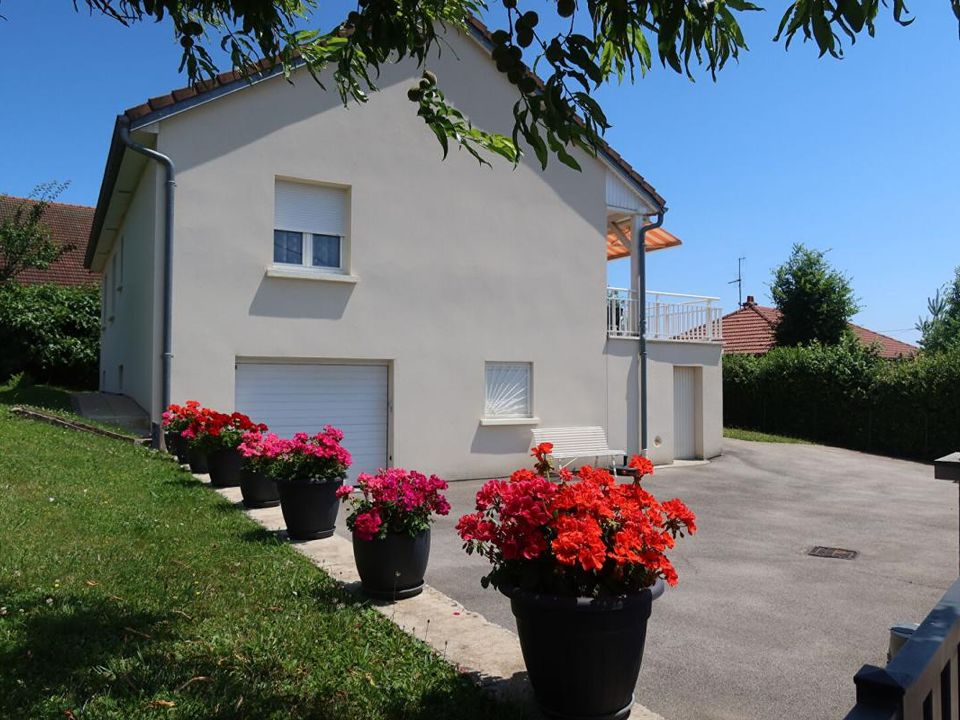 Villa i Pouilley-les-Vignes, Doubs - foto 1