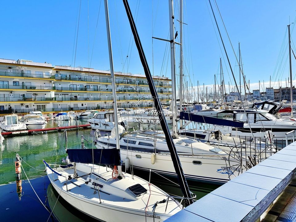 Lejlighed i Empuriabrava, Gerona - foto 3