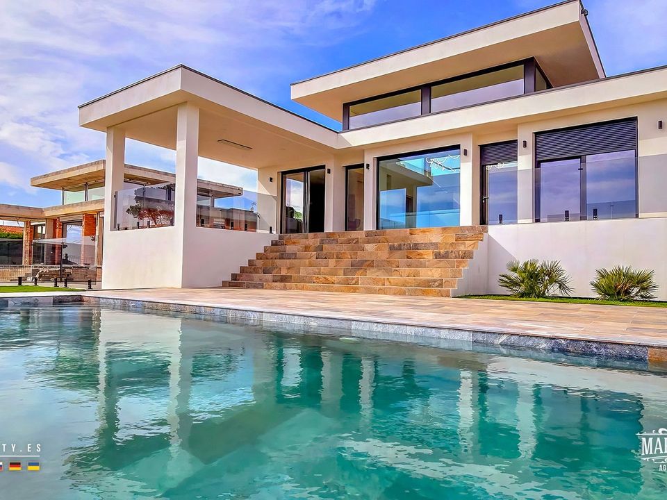 Villa a Vidreres, Gerona - foto 1