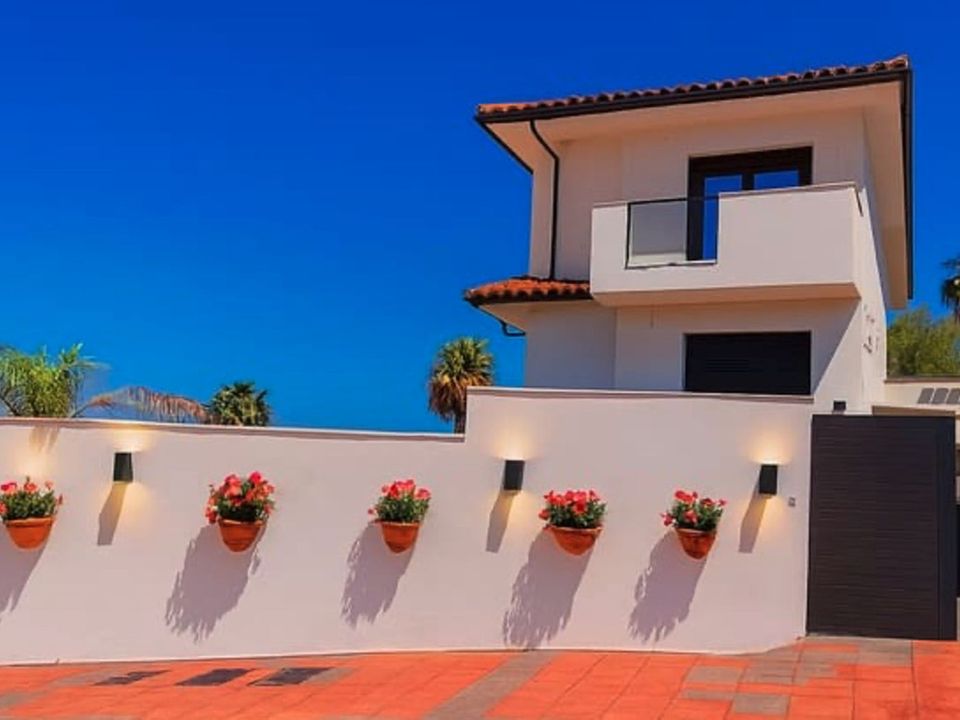 Villa i La Duquesa, Malaga - foto 1