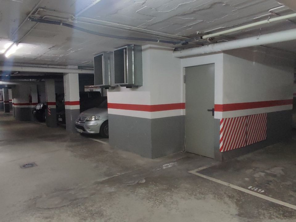 Garage i Barcelona, Barcelona - foto 5