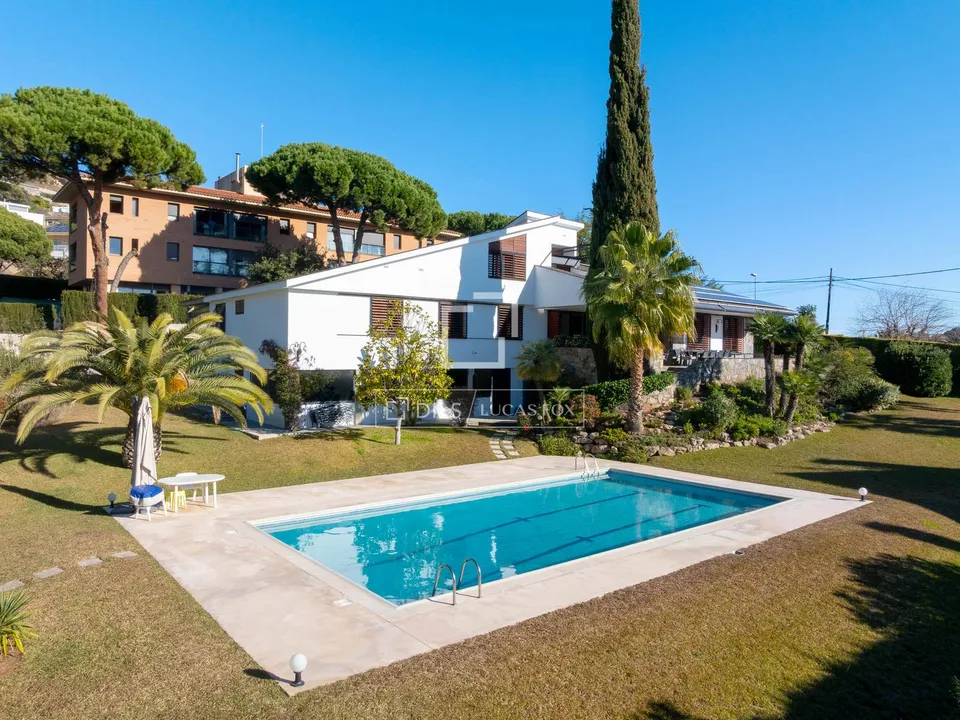Villa i Tiana, Barcelona - foto 1