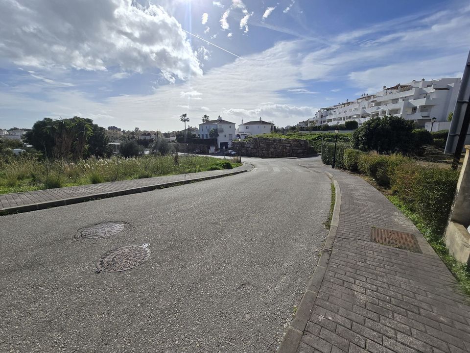 Helårsgrund i Estepona, Malaga - foto 1