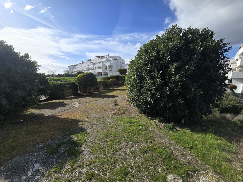 Helårsgrund i Estepona, Malaga - foto 2