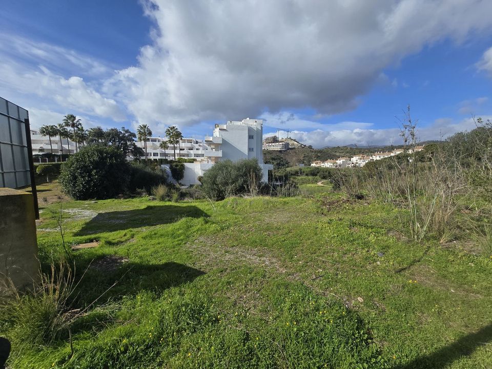 Helårsgrund i Estepona, Malaga - foto 3