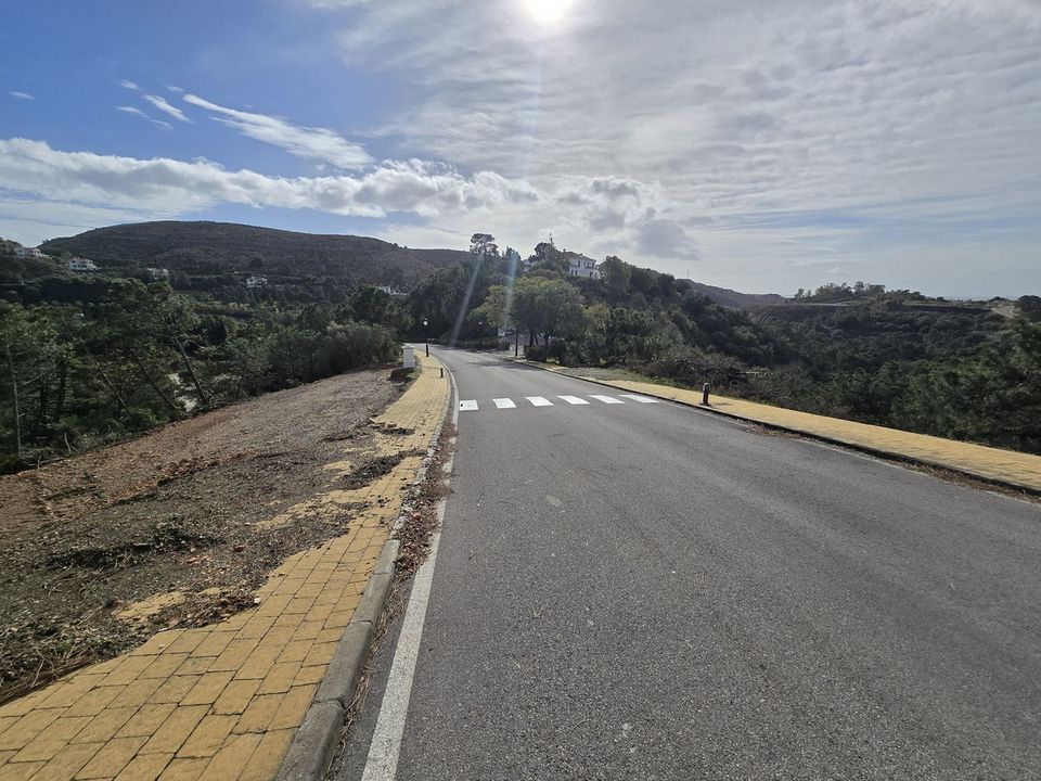Helårsgrund i Benahavis, Malaga - foto 3