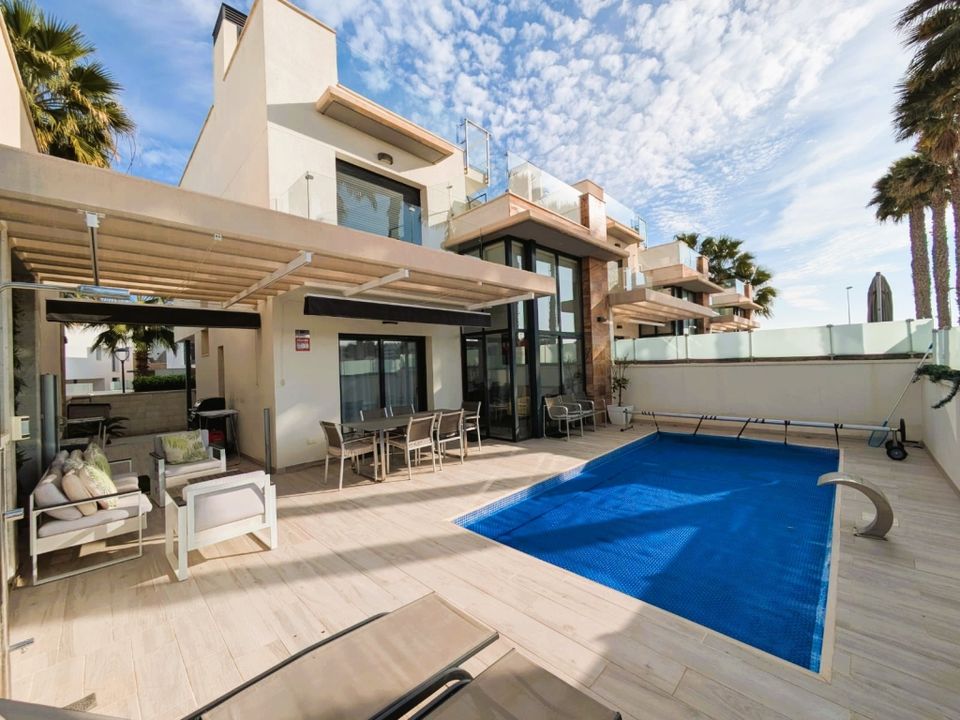 Villa i Cabo Roig, Alicante - foto 1