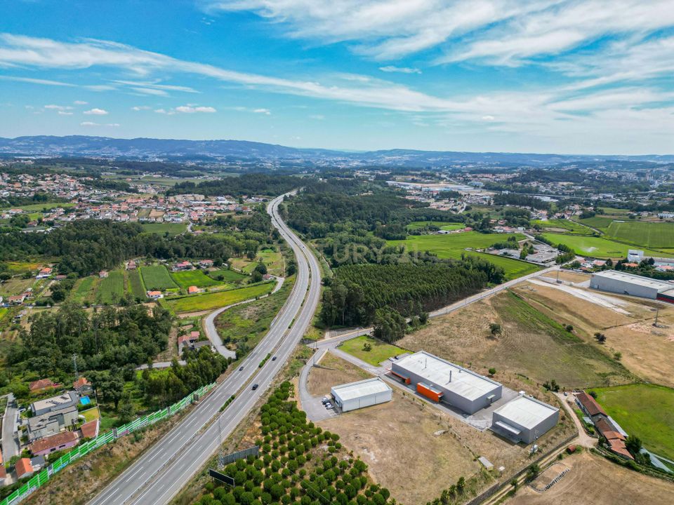 Helårsgrund i Vila Nova de Famalicao, Braga - foto 2
