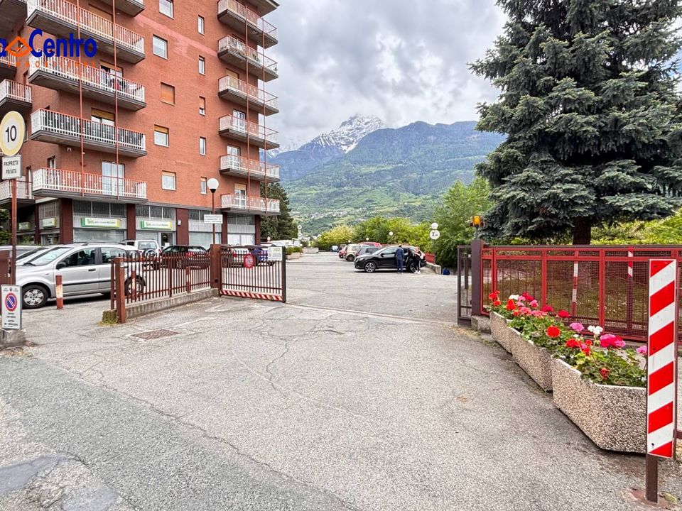 Parkeringsplass i Aosta, Aosta Valley - bilde 2