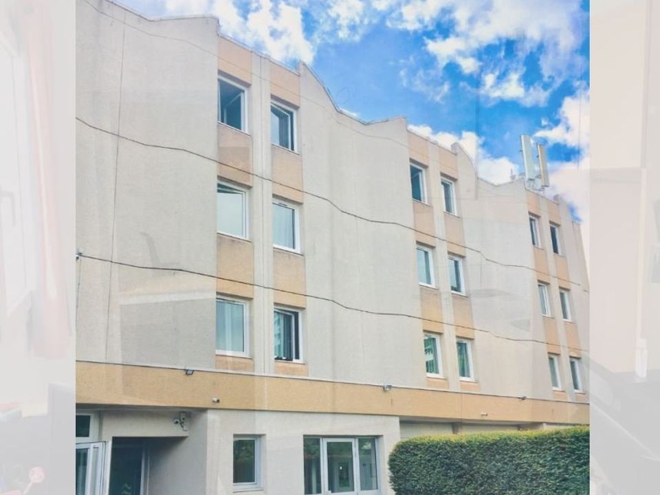 Erhvervsejendom i Roissy-en-Brie, Seine-et-Marne - foto 2