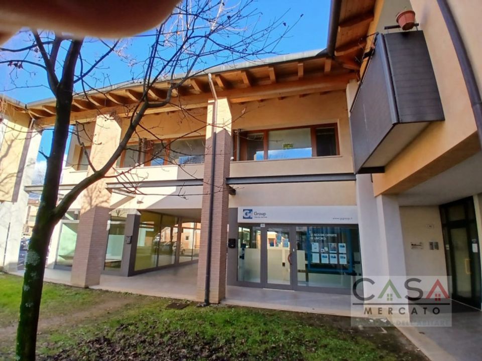 Erhvervsejendom i Maniago, Pordenone - foto 1