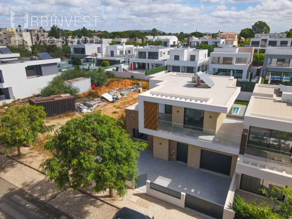 Villa i Quarteira, Faro - foto 1