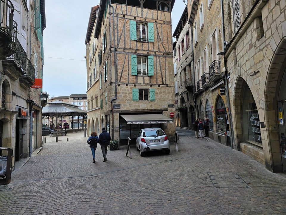 Erhvervsejendom i Figeac, Lot - foto 1