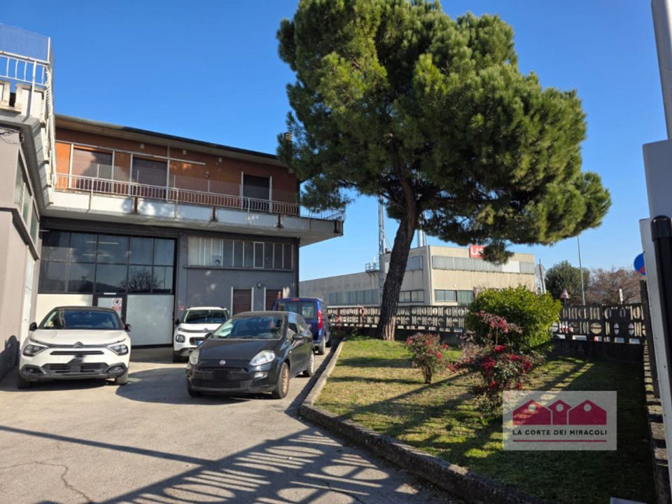 Erhvervsejendom i Vicenza, Vicenza - foto 5
