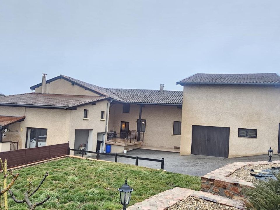 Farm hus i Brussieu, Rhone - foto 1