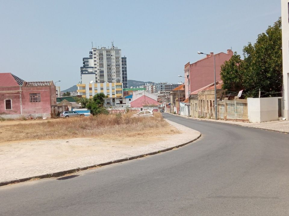 Helårsgrund i Setubal, Setubal - foto 1