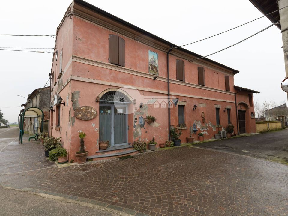 Erhvervsejendom i Voltido, Cremona - foto 1