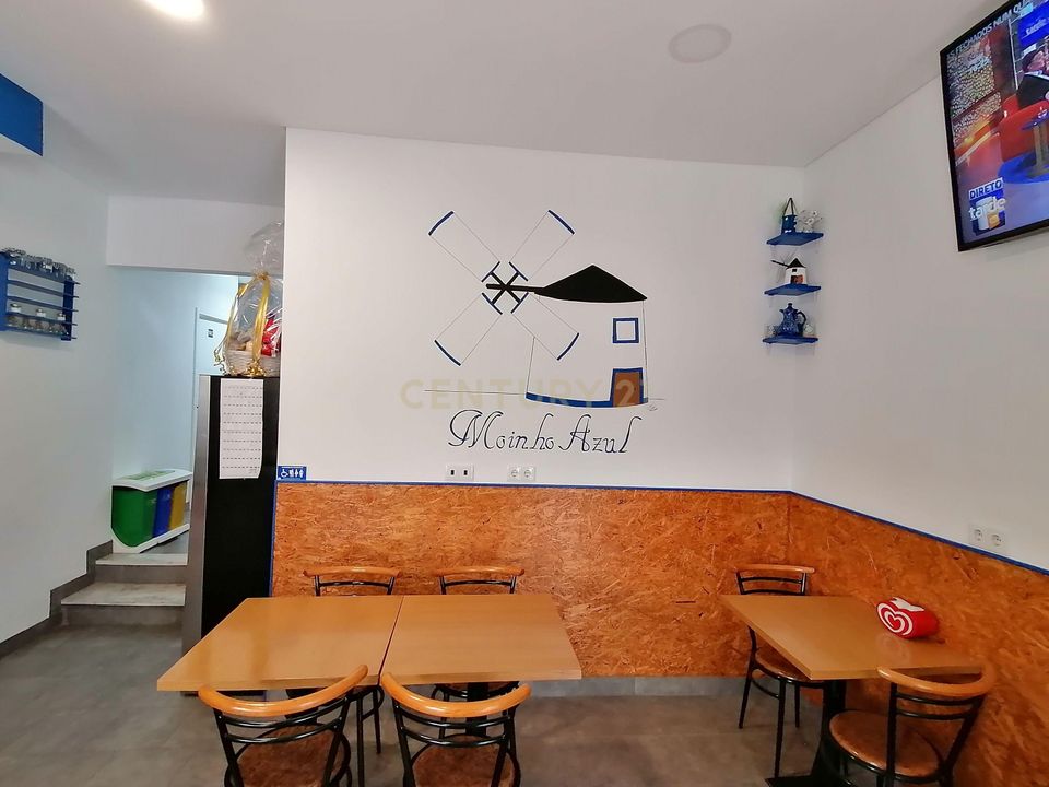 Erhvervsejendom i Amadora, Lisbon - foto 1