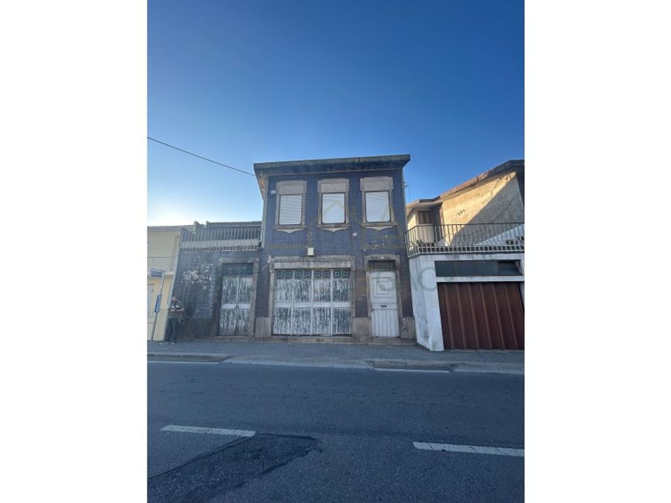 Erhvervsejendom i Milheiros, Porto - foto 1
