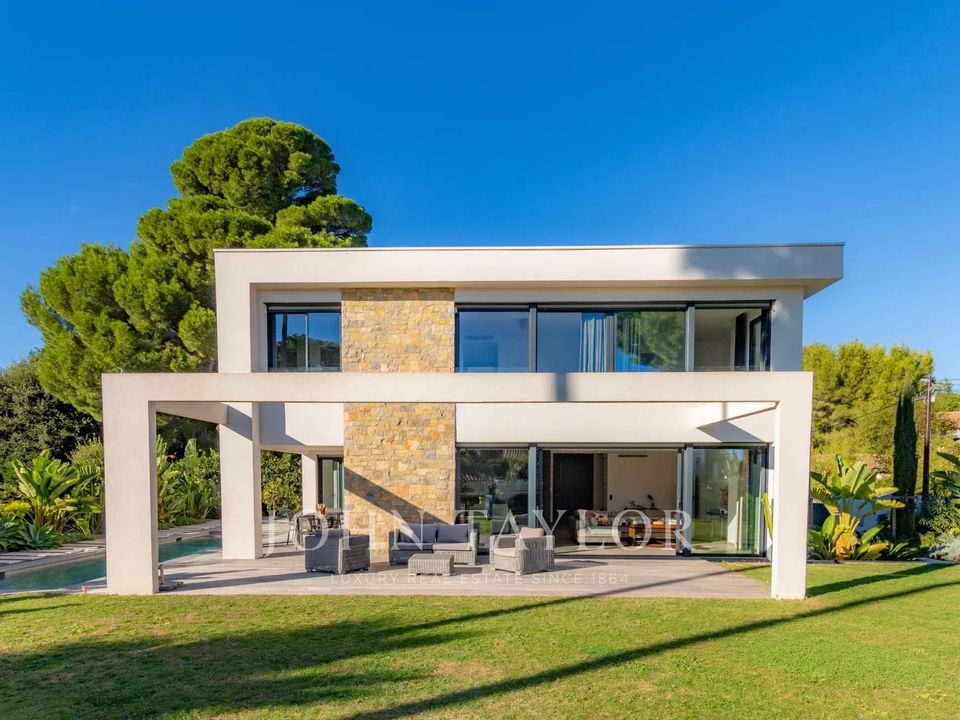 Villa i Antibes, Alpes-Maritimes - foto 1