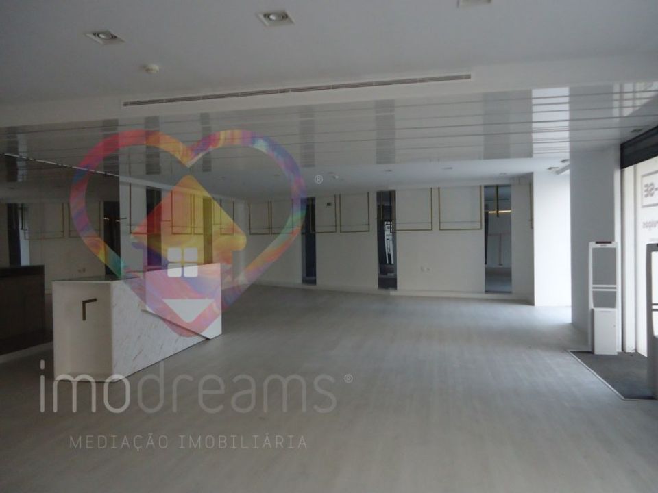 Erhvervsejendom i Aveiro, Aveiro - foto 4