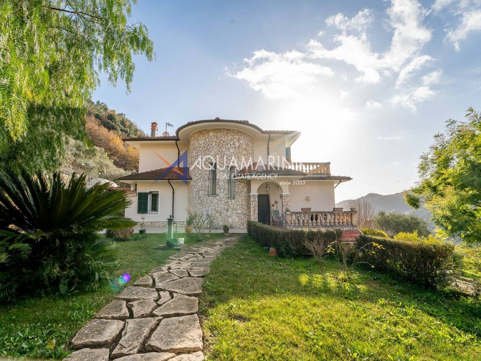 Villa i Vallecrosia, Imperia - foto 1