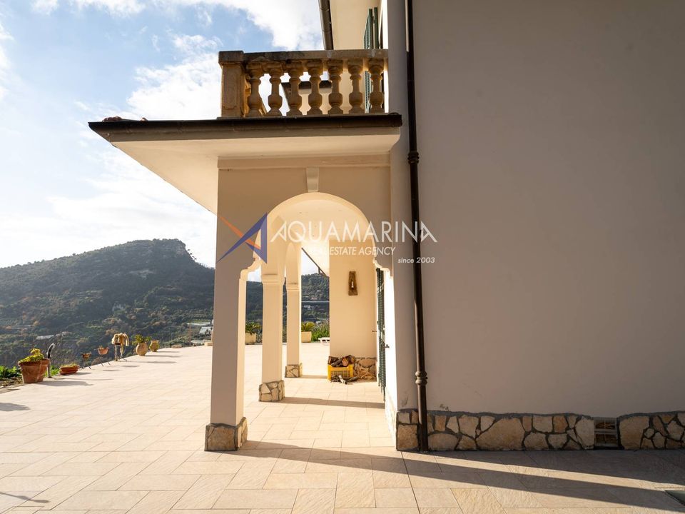 Villa i Vallecrosia, Imperia - foto 4