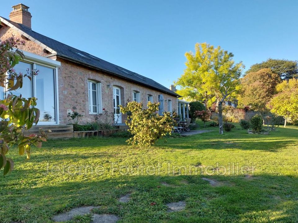 Villa i Ussel, Correze - bilde 1