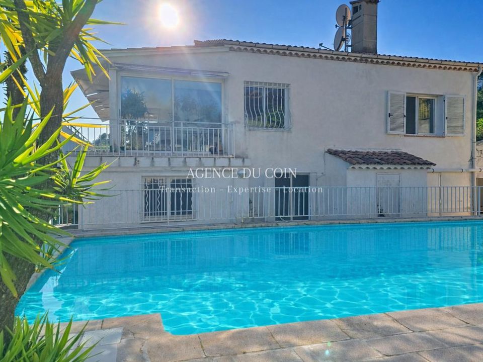 Villa i Mandelieu-la-Napoule, Alpes-Maritimes - foto 1