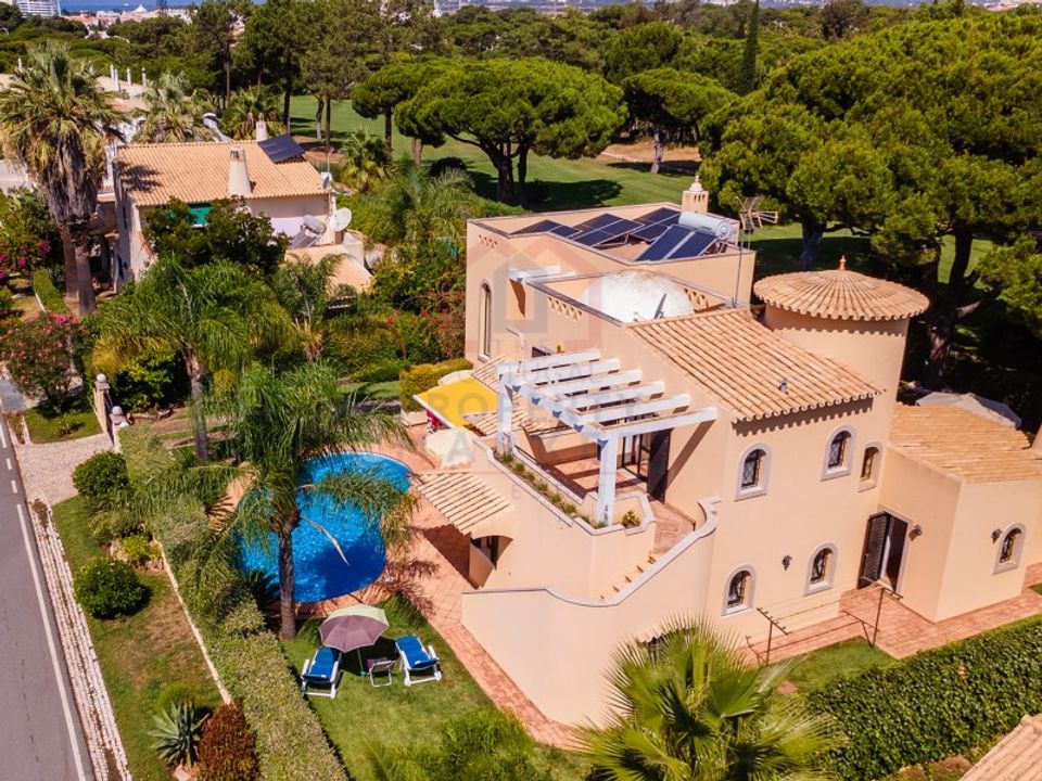 Villa i Quarteira, Faro - foto 1
