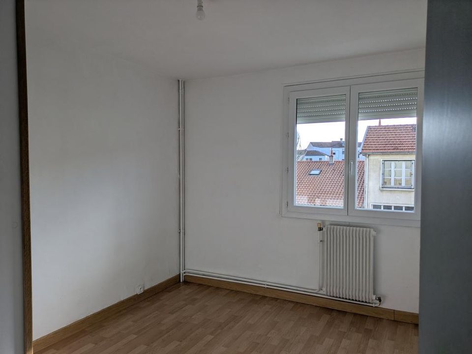 Apartment in Cholet, Maine-et-Loire - photo 3
