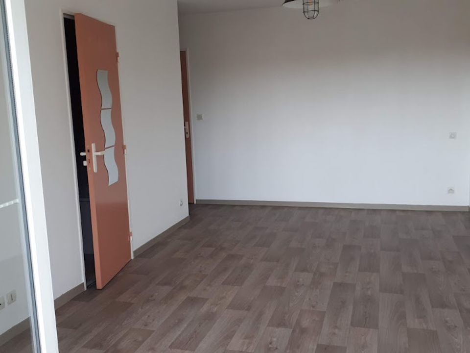 Studio in Poitiers, Vienne - photo 2