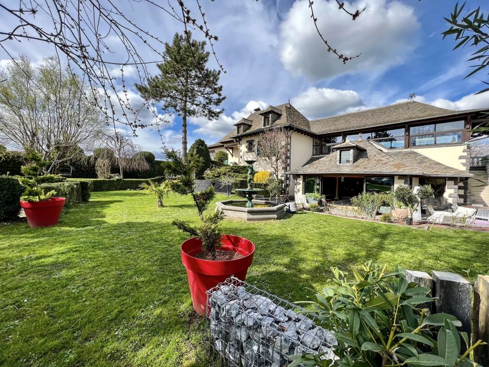 Villa in Annecy, Haute-Savoie - foto 1