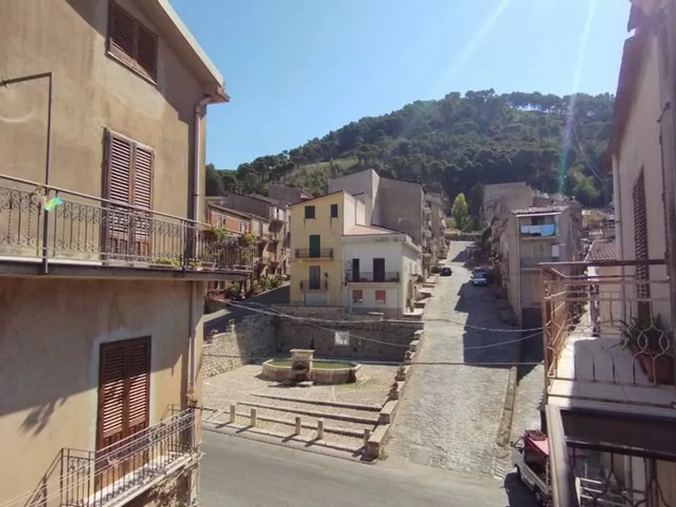 Casa unifamiliar a Santo Stefano Quisquina, Agrigento - foto 2