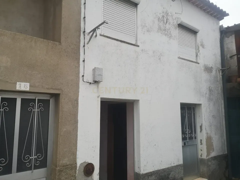 Villa a Ninho do Acor, Castelo Branco - foto 1
