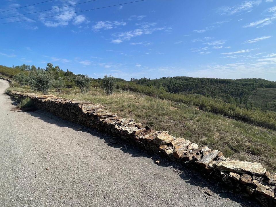 Helårsgrund i Cebolais de Cima, Castelo Branco - foto 1