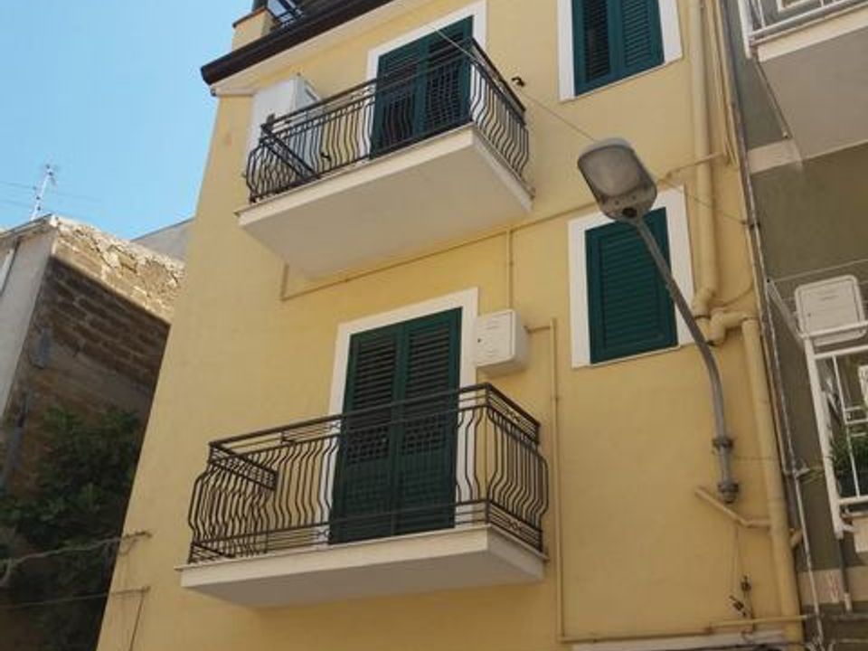 Stadthaus in San Biagio Platani, Agrigento - Foto 1