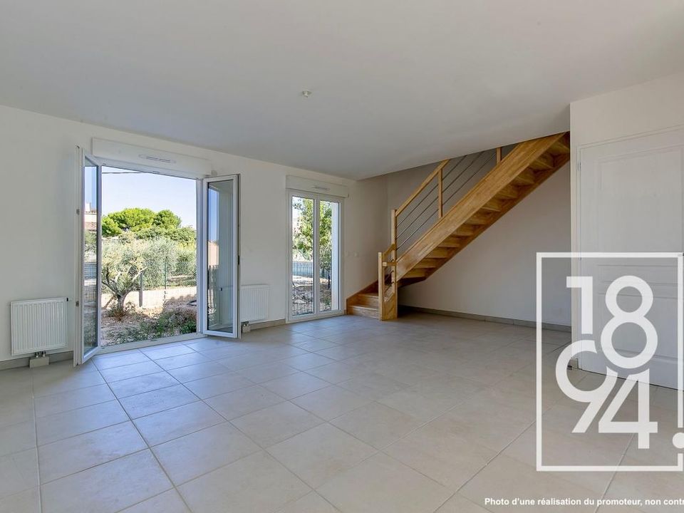 Villa en Salon de Provence, Bouches-du-Rhone - foto 1