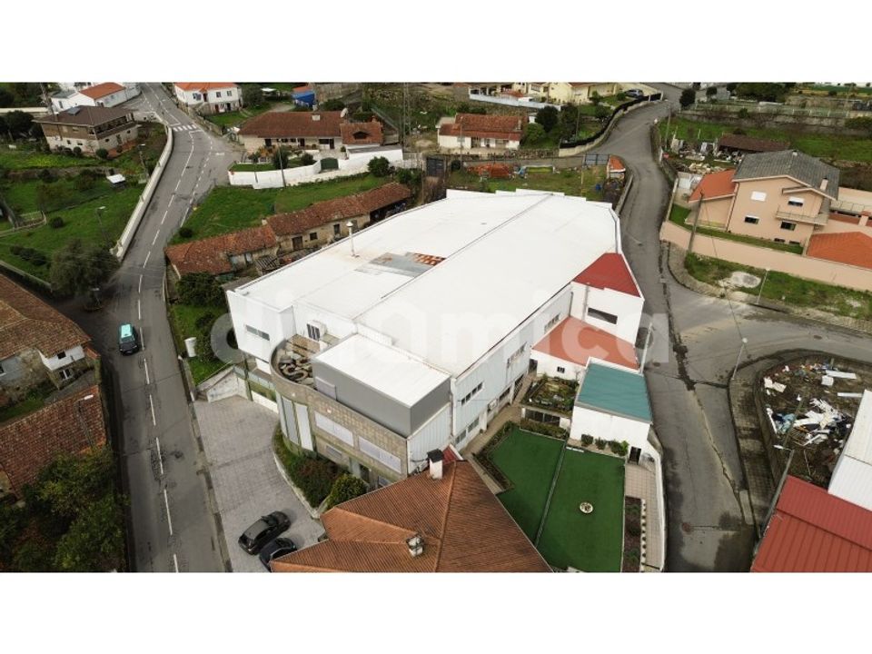 L'establiment comercial a Ruivaes e Novais, Braga - foto 3
